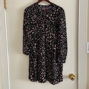 Flowy maternity dress